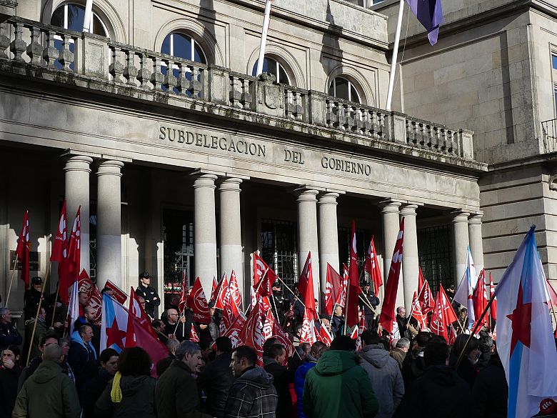 17-01-11 IndultoCarlosSerafinSubdelegacionPontevedra18.JPG